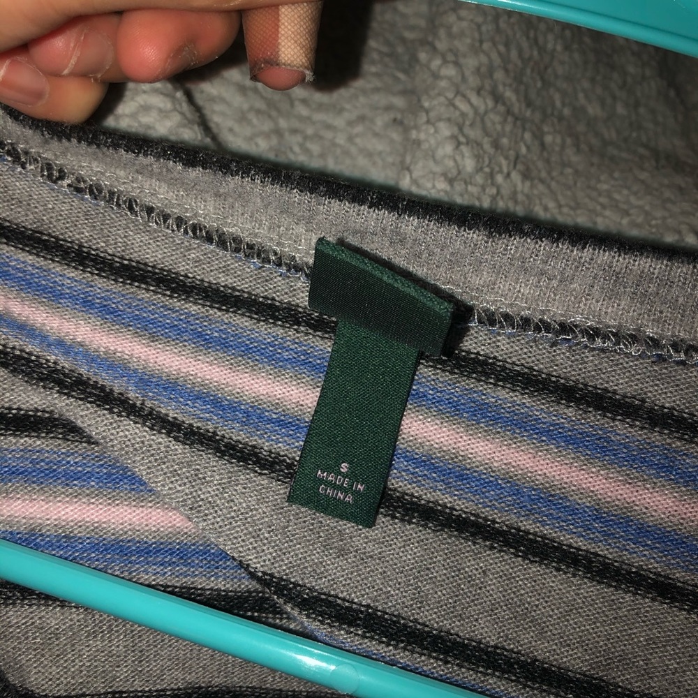 Striped top - Picture 4 of 4